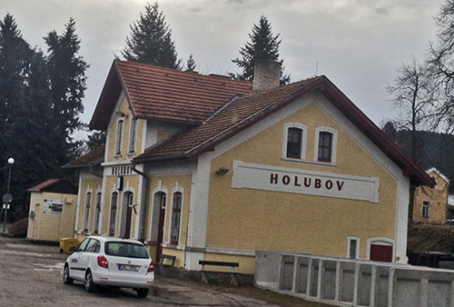 Železniční zastávka Holubov, dříve Adolfov
