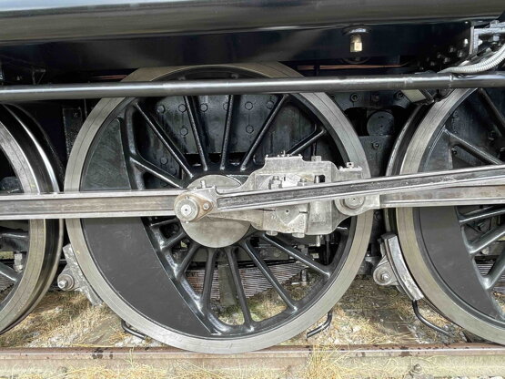 kola parní lokomotivy