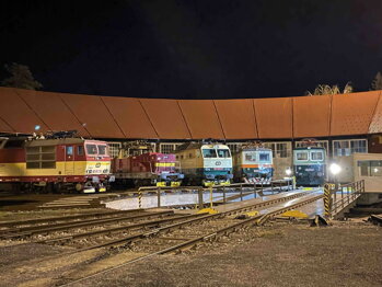 Tábor s párou 2025 - točna v noci/Tania's Secret