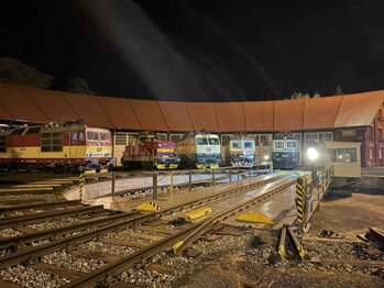 Tábor s párou 2025 - točna v noci/Tania's Secret