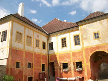 Opatství kláštera ve Zlaté Koruně.